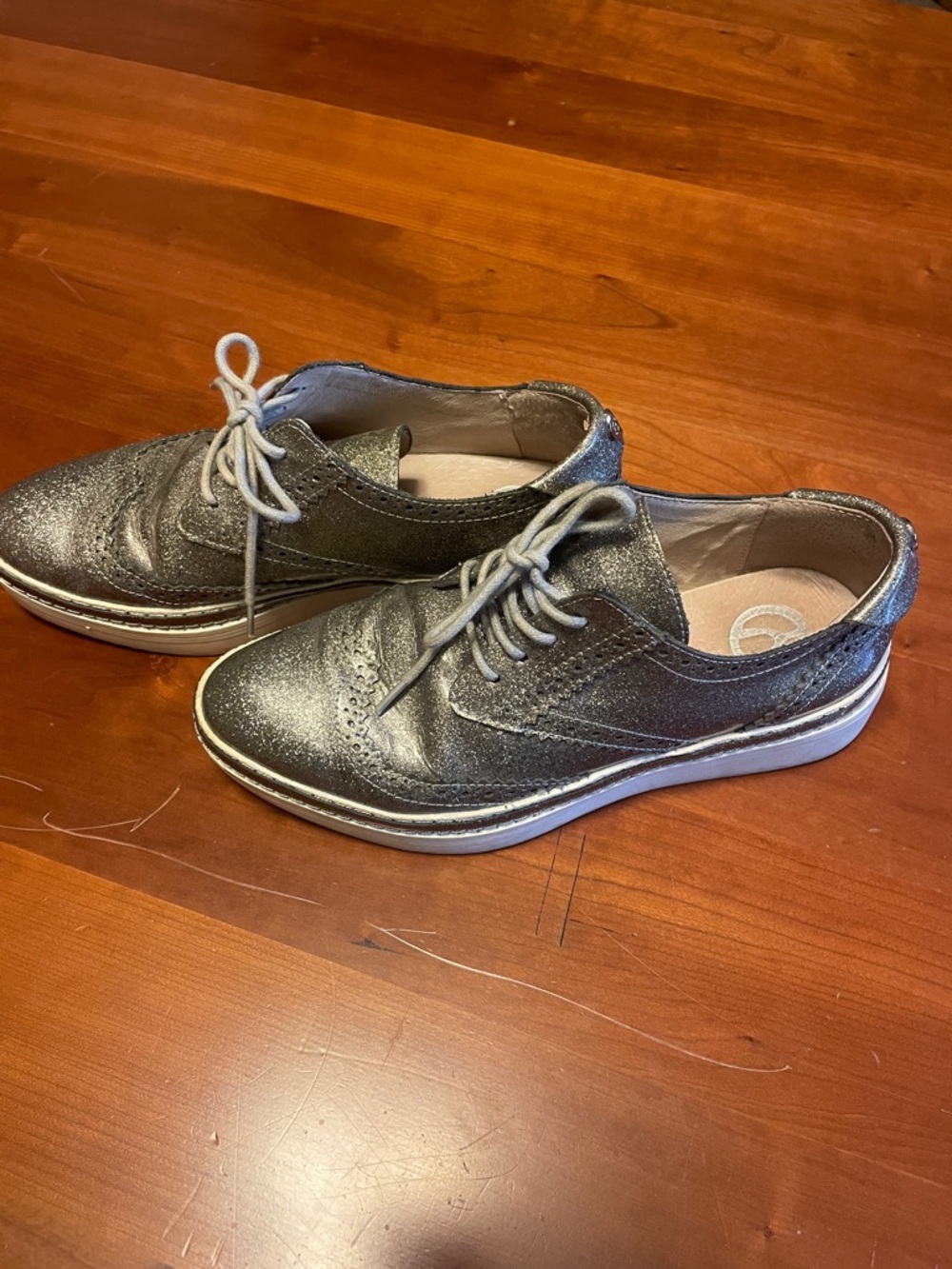 Wishbone Collection Metallic Silver Wingtip Style Sneakers for Women - Picture 5 of 8